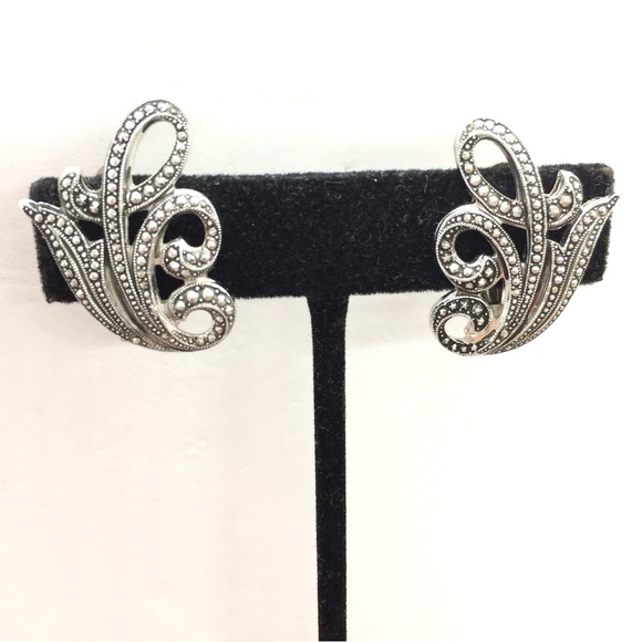 VINTAGE WEST GERMANY CLIP ON EARRINGS FAUX MARCASITE SILVER TONE LEAVES PLANT - Picture 4 of 17